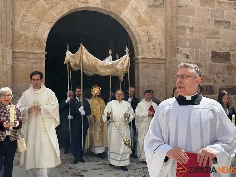 capilla de adoraci&oacute;n de Zamora _11