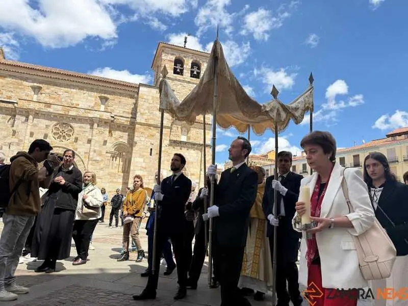 capilla de adoraci&oacute;n de Zamora _27
