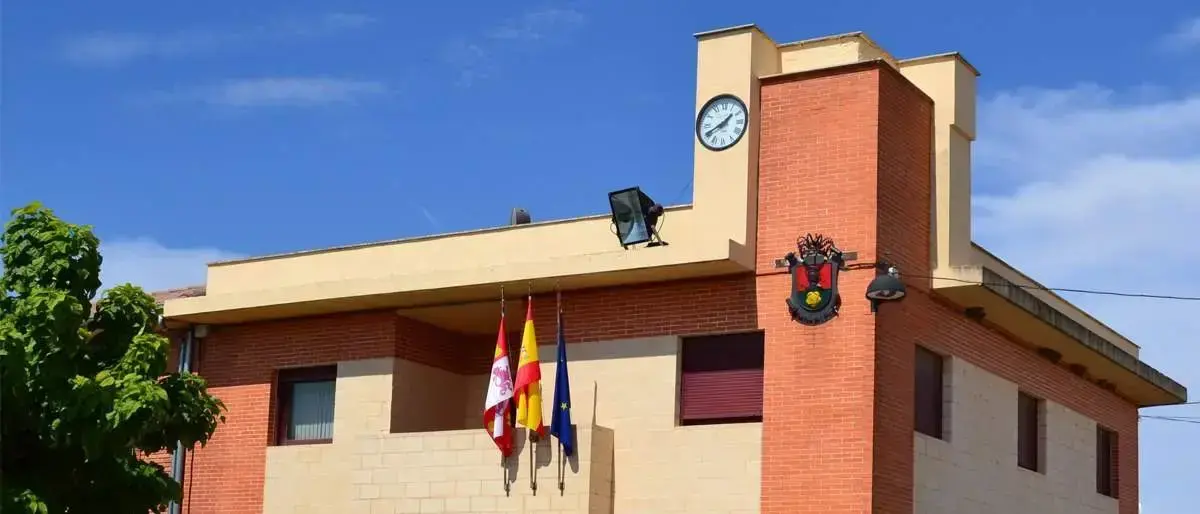 Ayuntamiento de Roales del Pan. Foto Archivo