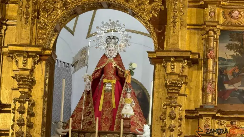   Alumnos del colegio Divina Providencia celebra su romer&iacute;a de la Concha _13