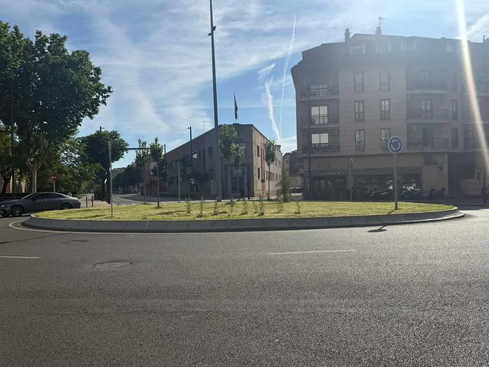 ROTONDA AVENIDA REQUEJO