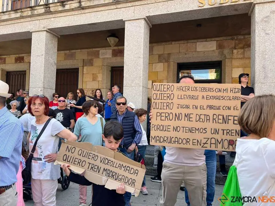 protestas tren madrugador _16