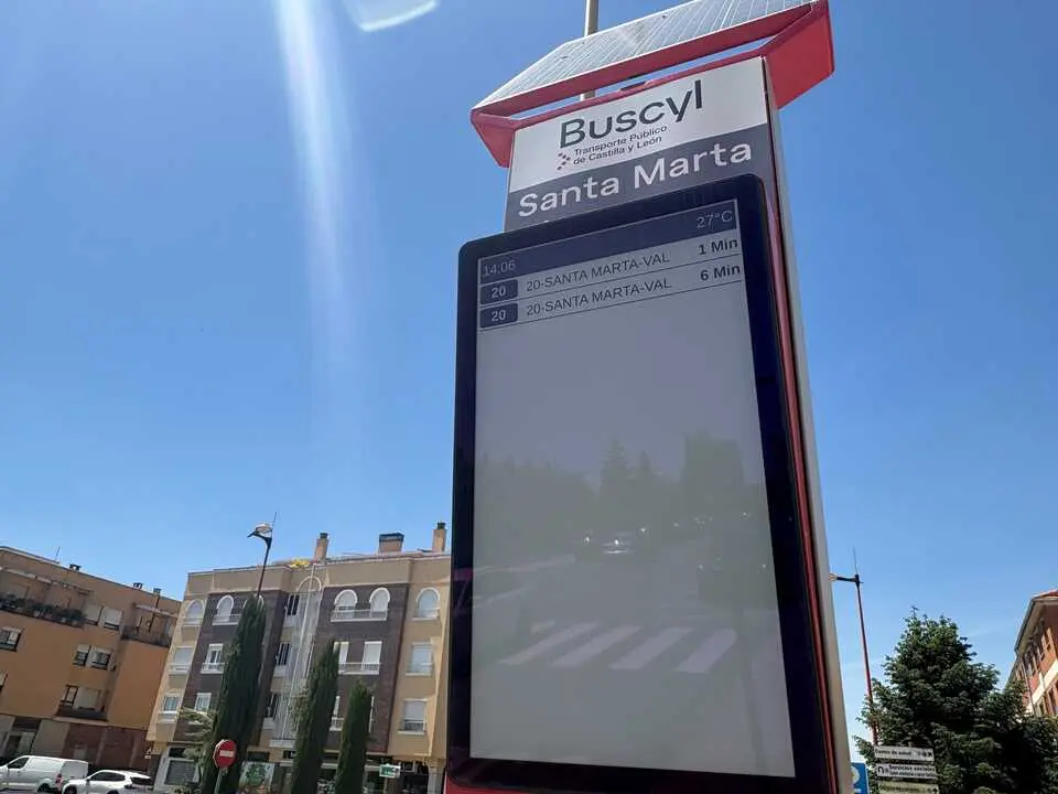 Paradas inteligentes de Buscyl en una v&iacute;a de Santa Marta de Tormes