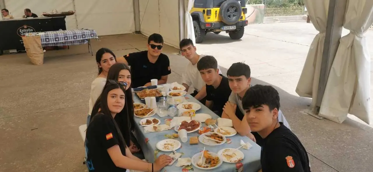 Paellada fin de fiestas cubillos _10