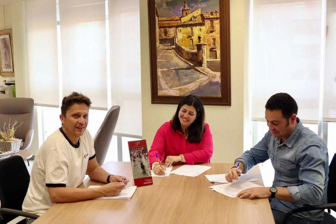 Convenio Ayuntamiento de Benavente Pe&ntilde;a Toro Enmaromado