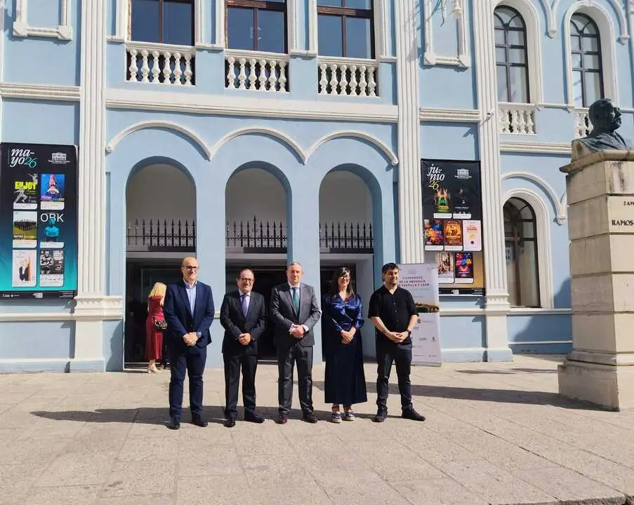 Autoridades con los m&aacute;ximos representantes de la abogac&iacute;a en Zamora y Castilla y Le&oacute;n