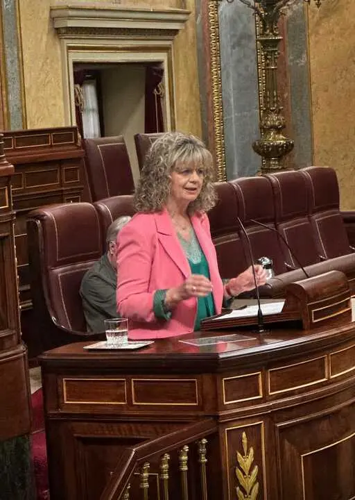 Elvira Velasco en el Congreso