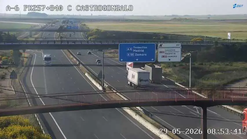 Autov&iacute;a A-6 en Zamora. Foto DGT