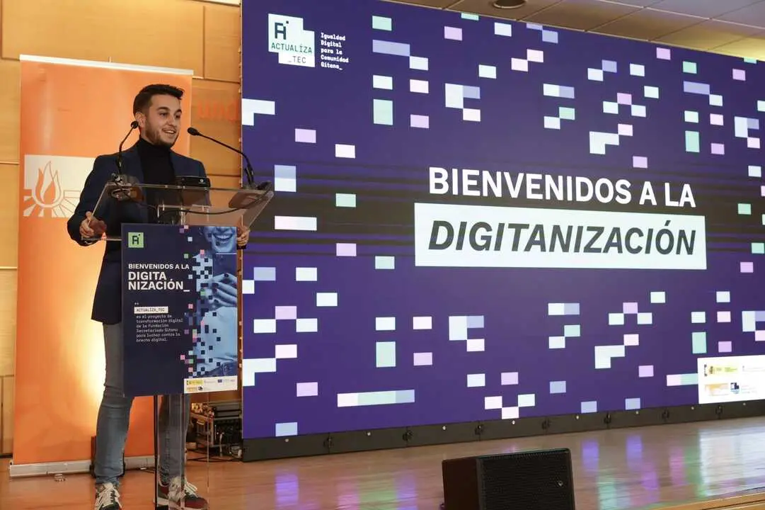 Presentando la campa&ntilde;a en la sede central de la FSG en Madrid.