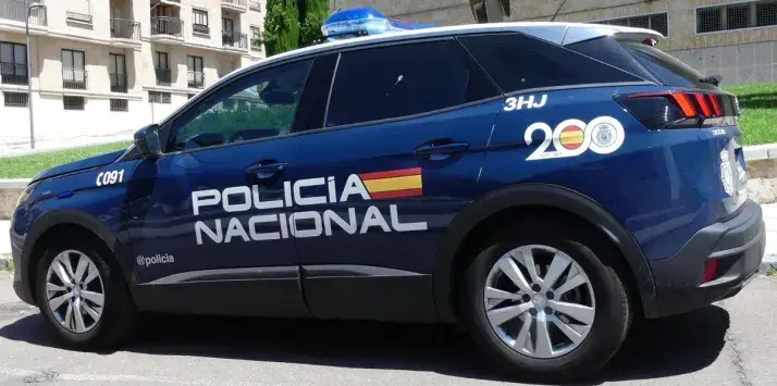 Coche de la Polic&iacute;a Nacional. Foto SalamancaAldia