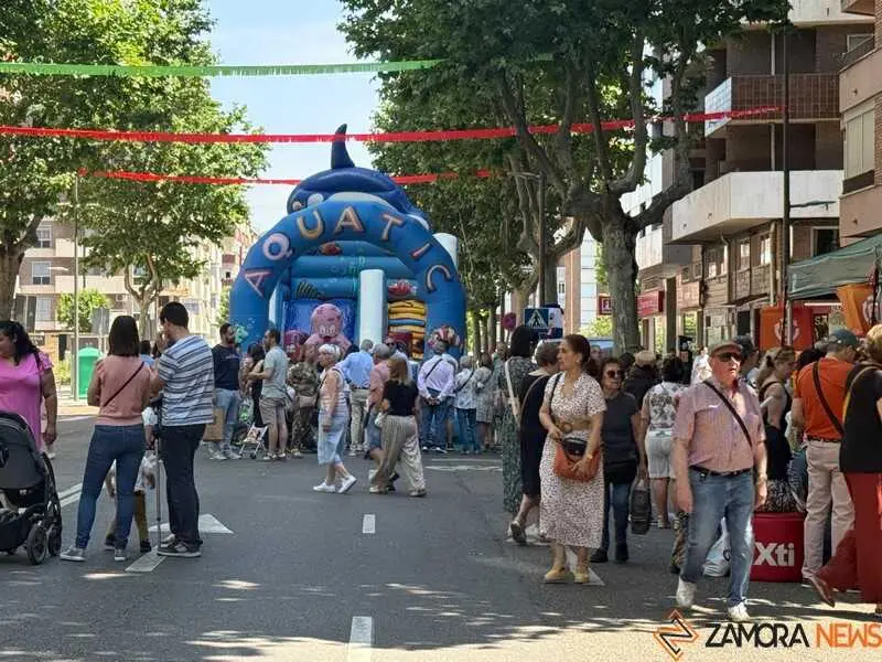 comercio de Tres Cruces _40
