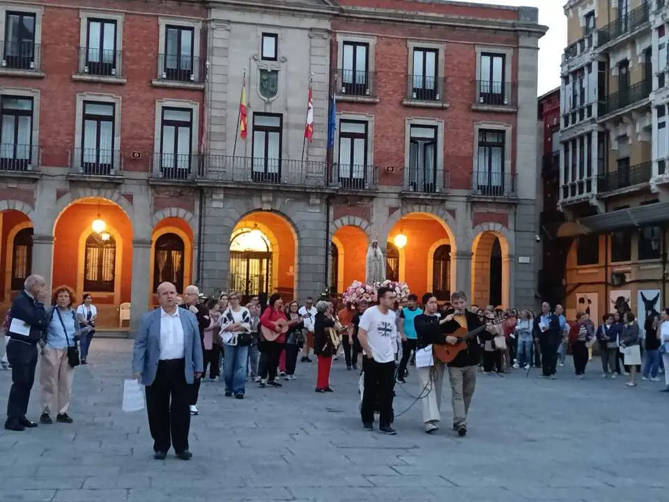 Rosario de la Aurora en Zamora (1)