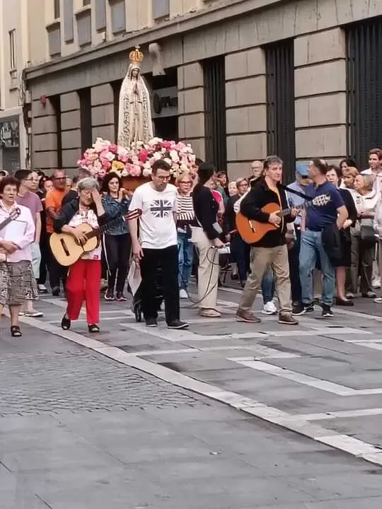 Rosario de la Aurora en Zamora (2)