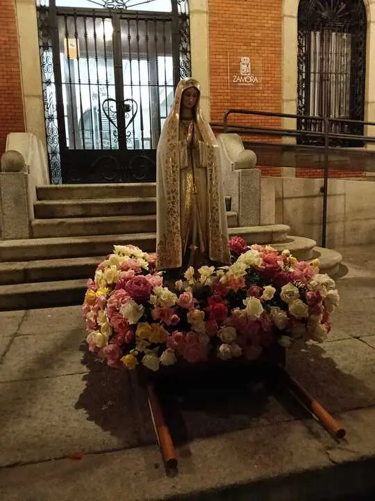 Rosario de la Aurora en Zamora (3)