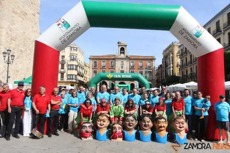 Foto de Familia con los cabezudos