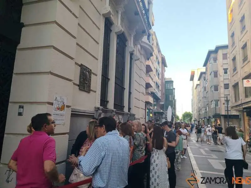 Colas para entrar al concierto1