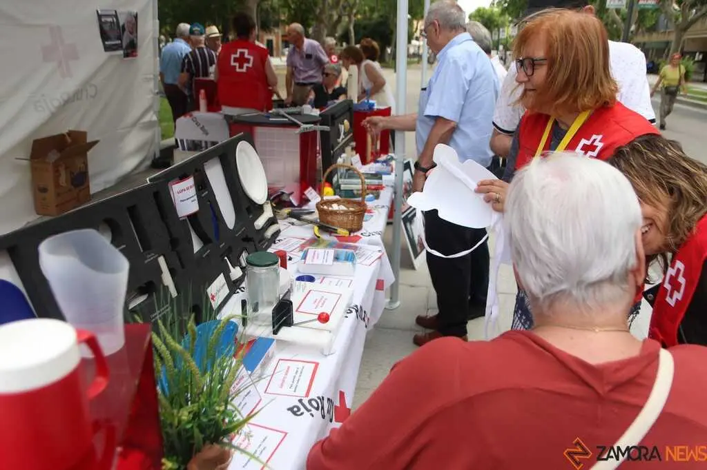Feria Tecnol&oacute;gica La Marina Semana personas mayores Cruz Roja _13