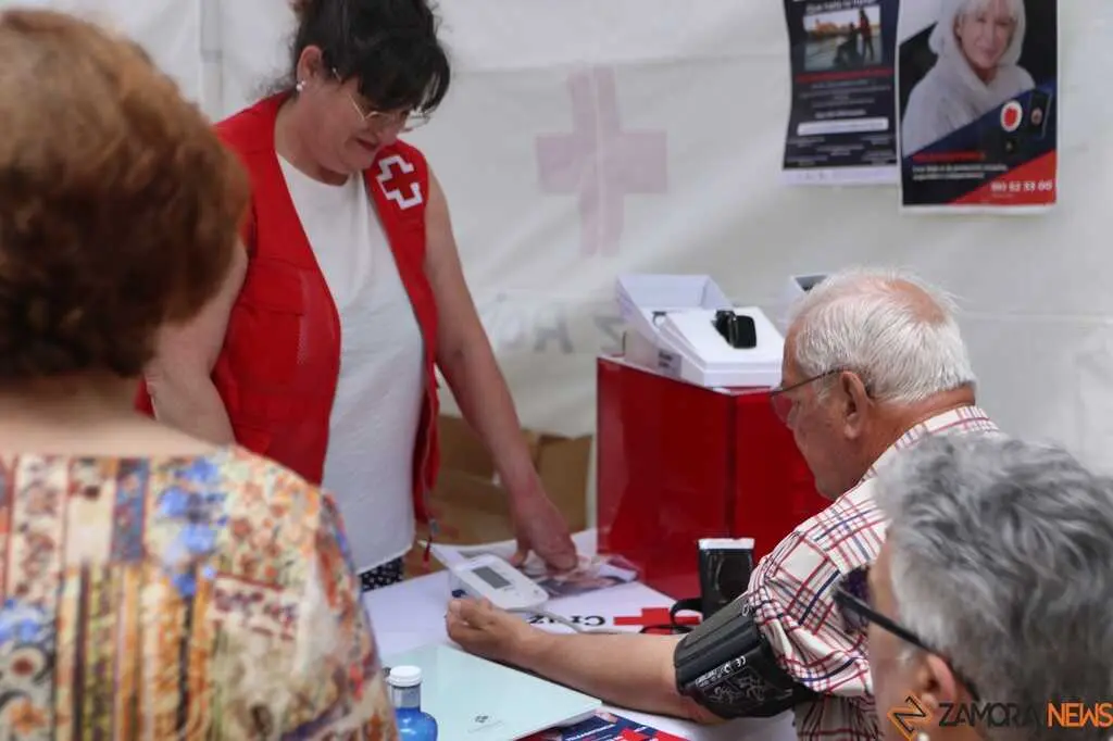 Feria Tecnol&oacute;gica La Marina Semana personas mayores Cruz Roja _15