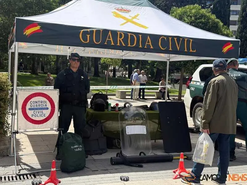 Zamora celebra el D&iacute;a de las Fuerzas Armadas_10