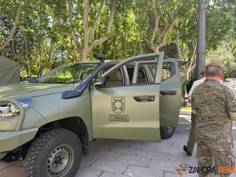 Zamora celebra el D&iacute;a de las Fuerzas Armadas_23
