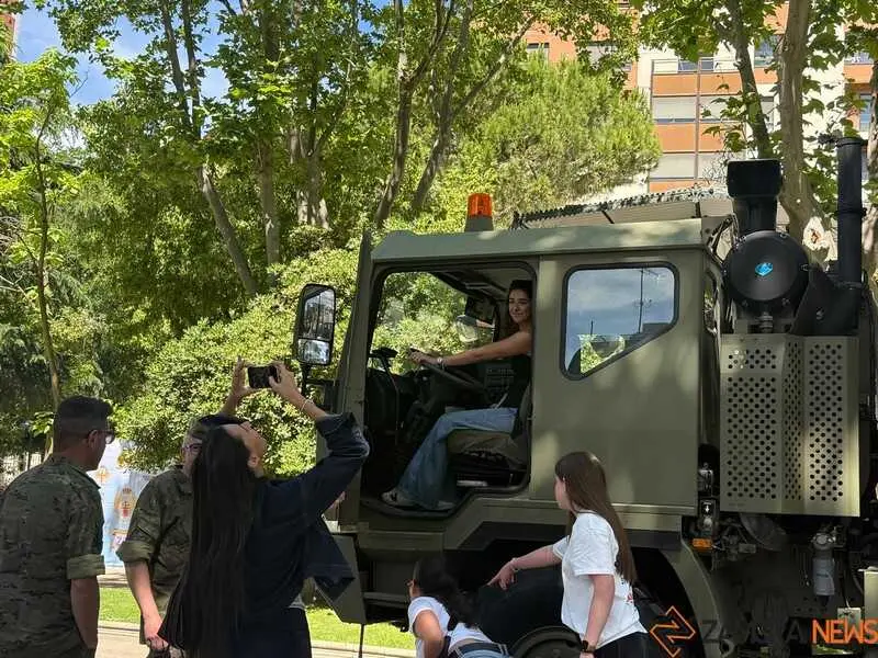 Zamora celebra el D&iacute;a de las Fuerzas Armadas_30