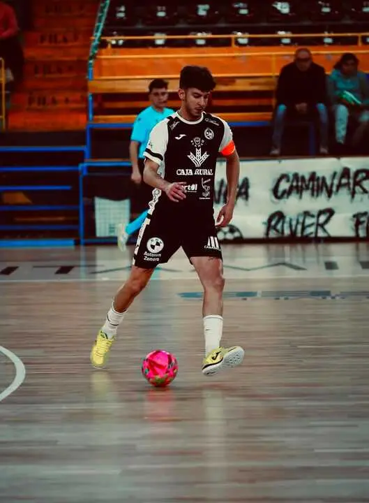 Nico Rol&oacute;n - imagen redes del jugador