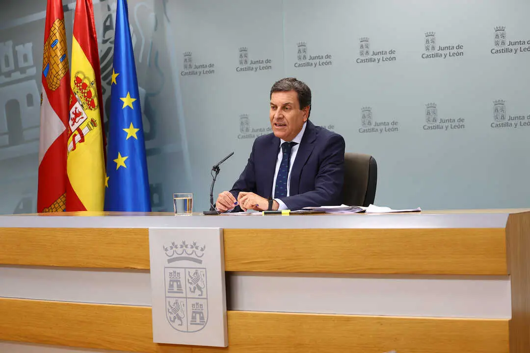 Imagen de archvo de Carlos Fern&aacute;ndez Carriedo en la rueda de prensa posterior al Consejo de Gobierno