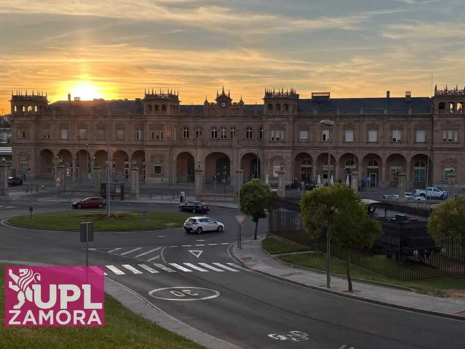 est&aacute;ci&oacute;n de tren UPL