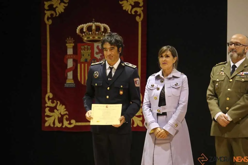 Acto homenaje Subdelegaci&oacute;n de Defensa Zamora _11