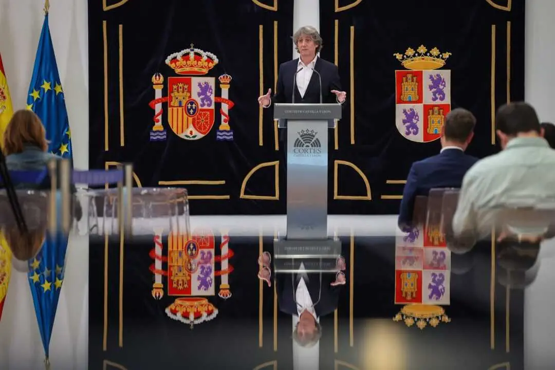 Carlos Mart&iacute;nez durante su comparecencia