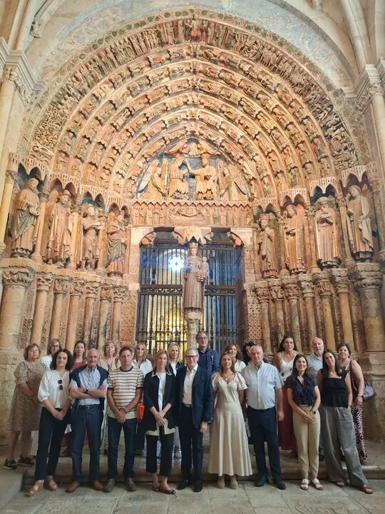 Visita presidente nacional de AECC Toro