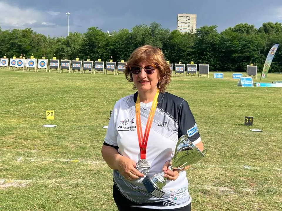 Mati Pe&ntilde;a con su medalla de plata