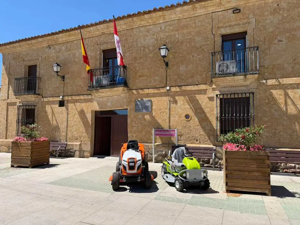 Nueva maquinaria municipal Morales del Vino