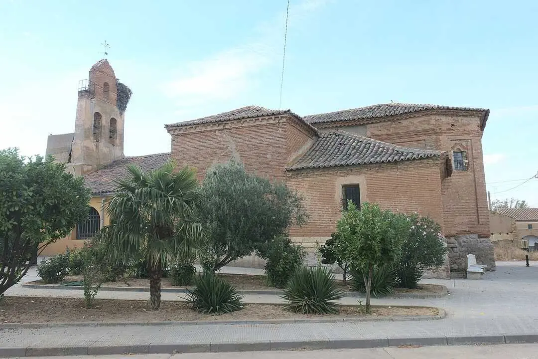 Iglesia_de_San_Miguel,_Pobladura_de_Valderaduey - imagen wikipedia
