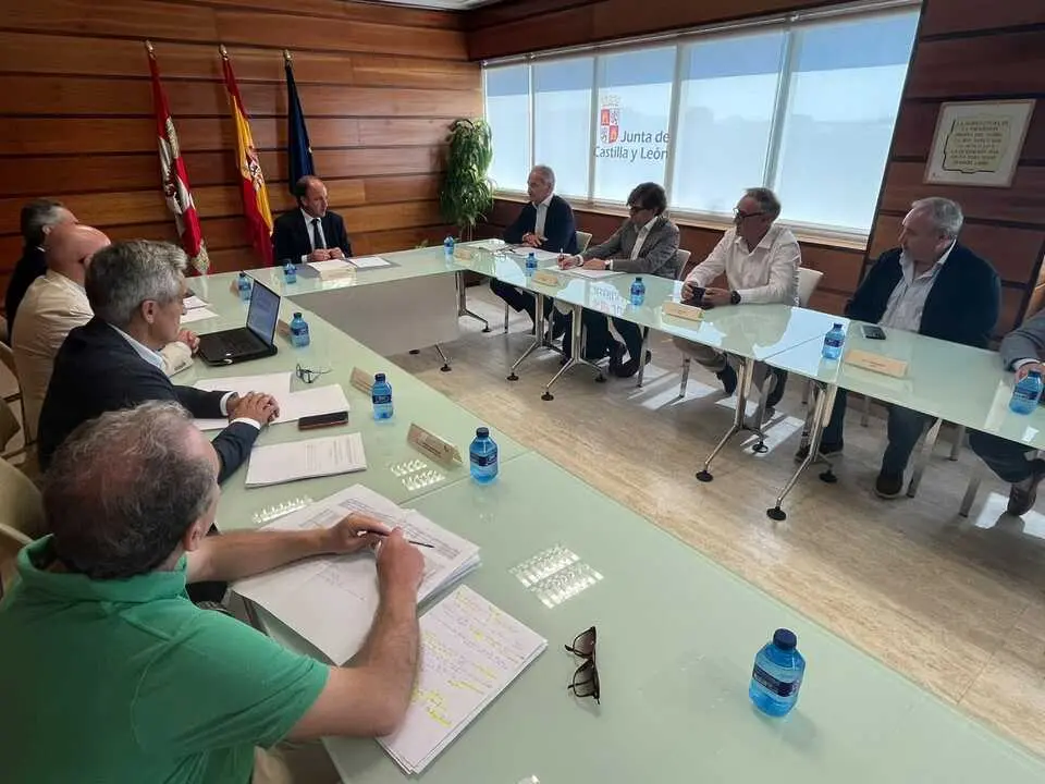 Reuni&oacute;n Junta de Castilla y Le&oacute;n con  ASCLEA