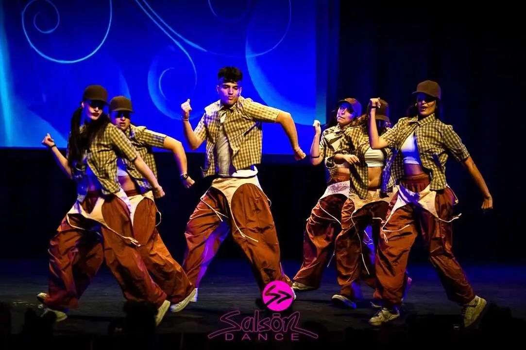 Sals&oacute;n Dance Colors - im&aacute;genes  Chema S&aacute;nchez