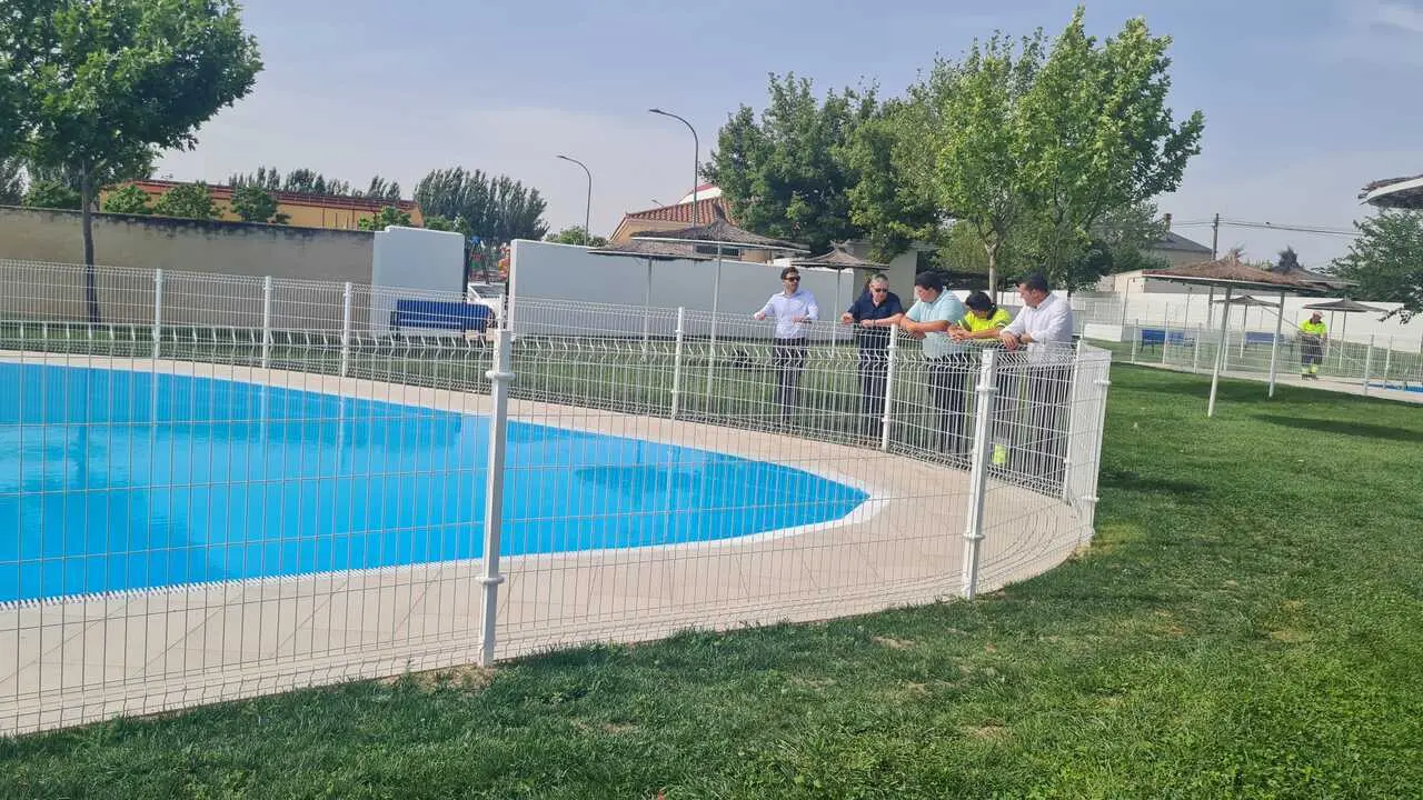 piscina de Moraleja del Vino