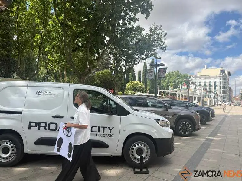 Feria del Veh&iacute;culo El&eacute;ctrico en Zamora_5