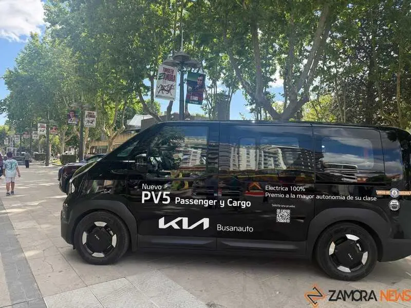 Feria del Veh&iacute;culo El&eacute;ctrico en Zamora_7