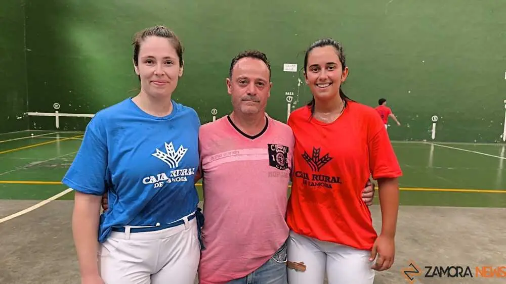 pelota chicas _4