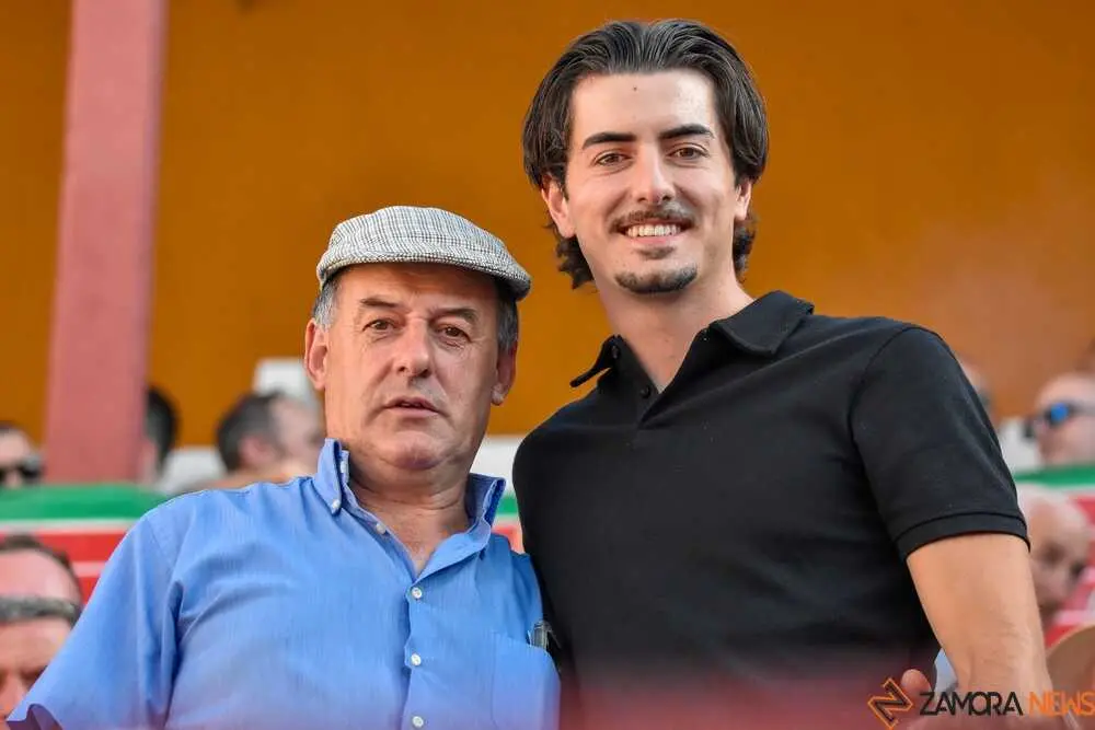 ambiente corrida toros _25