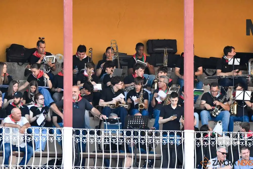 ambiente corrida toros _35