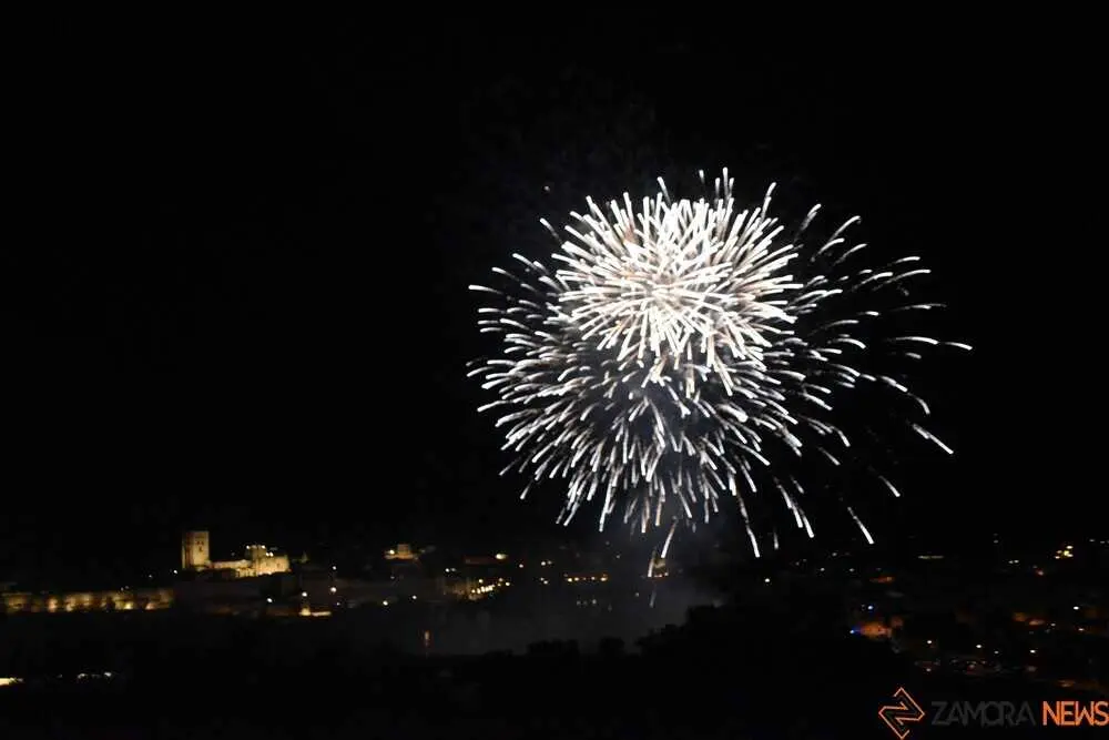 fuegos artificiales zamora 2026_33