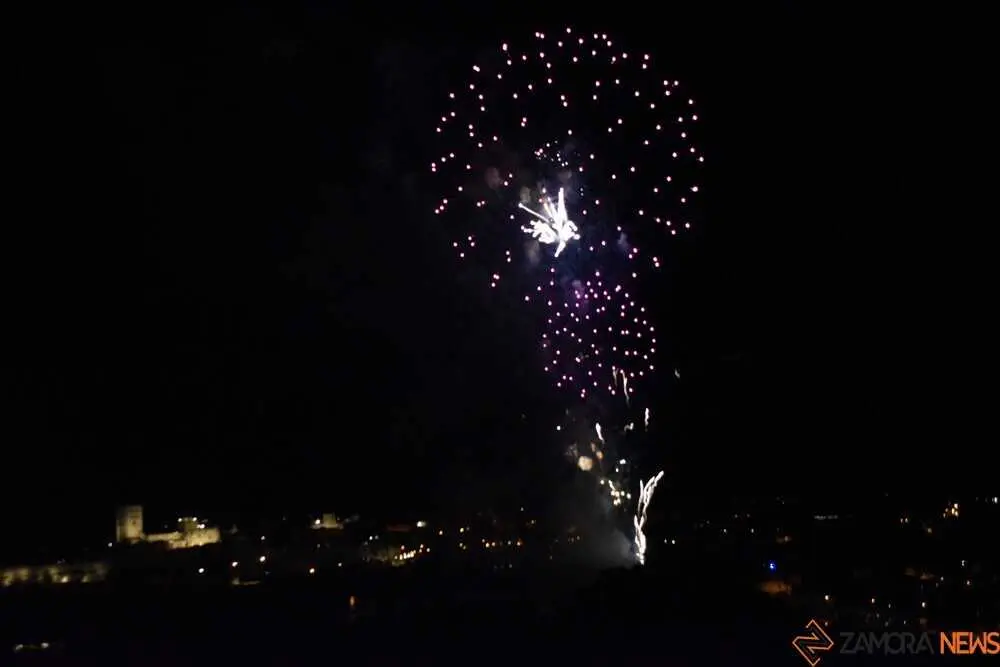 fuegos artificiales zamora 2026_96
