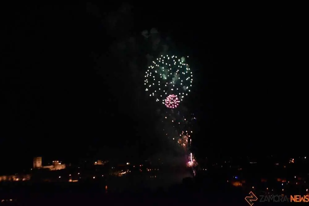 fuegos artificiales zamora 2026_103