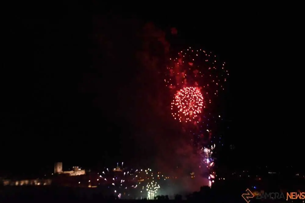 fuegos artificiales zamora 2026_117
