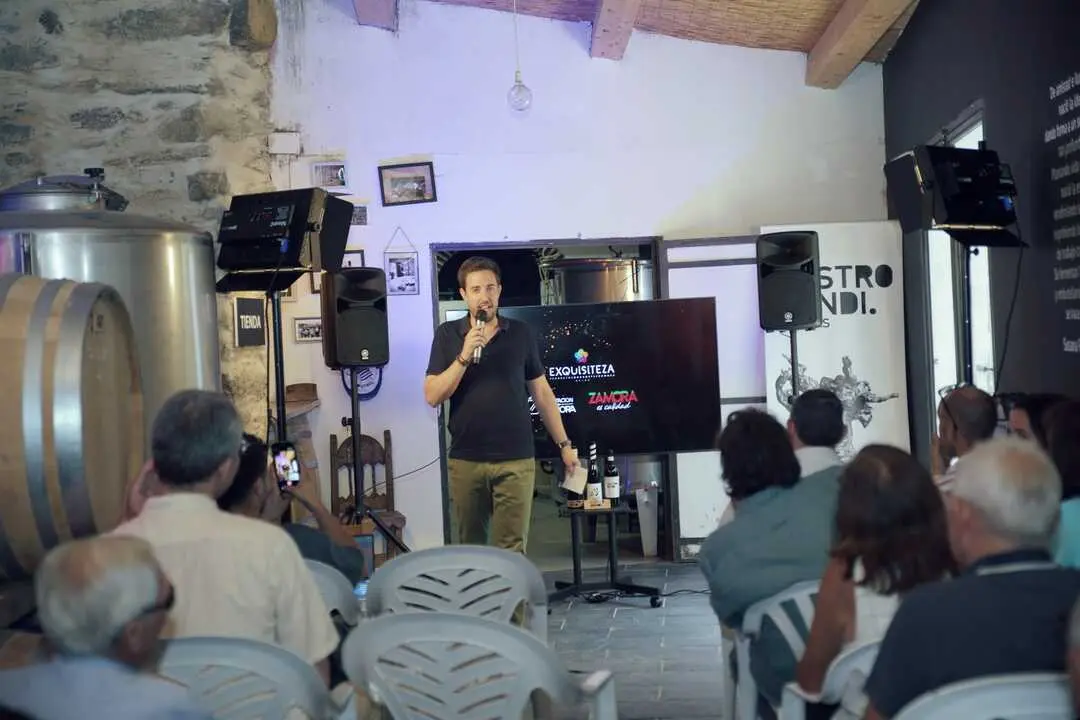 San Blas acoge la presentaci&oacute;n del spot Exquisiteza (7)