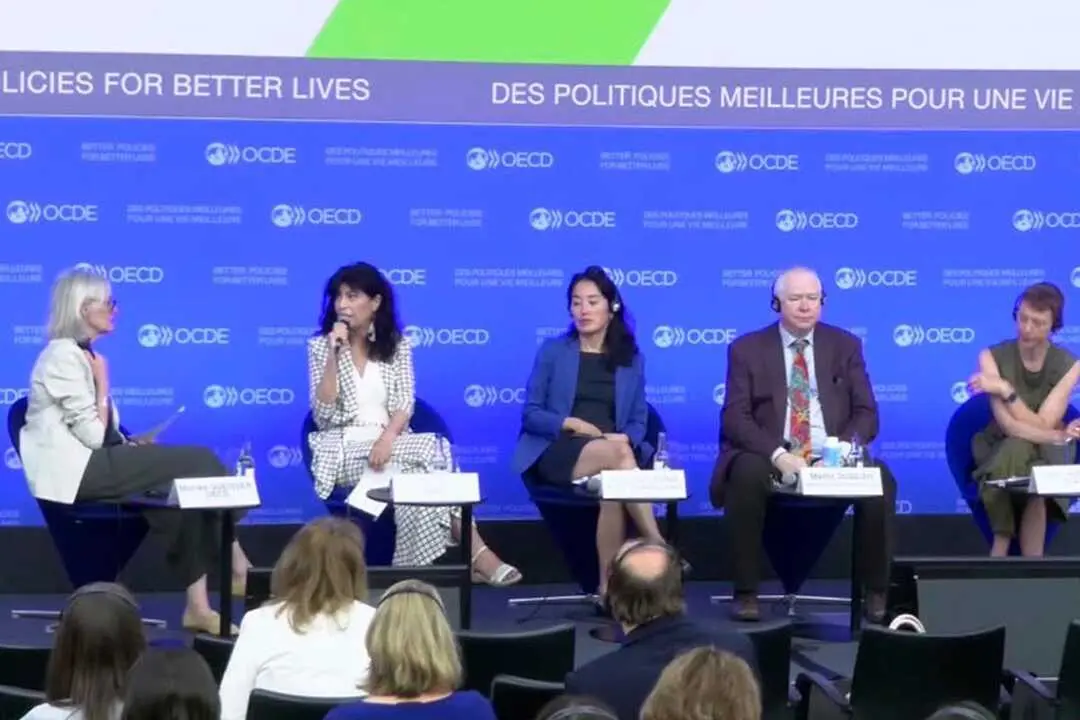 La ministra de Igualdad, Ana Redondo, en el Foro de la OCDE celebrado en Par&iacute;s