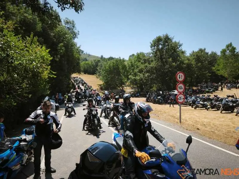  ruta central de la XXXII Concentraci&oacute;n Internacional de Motos Lago de Sanabria _37