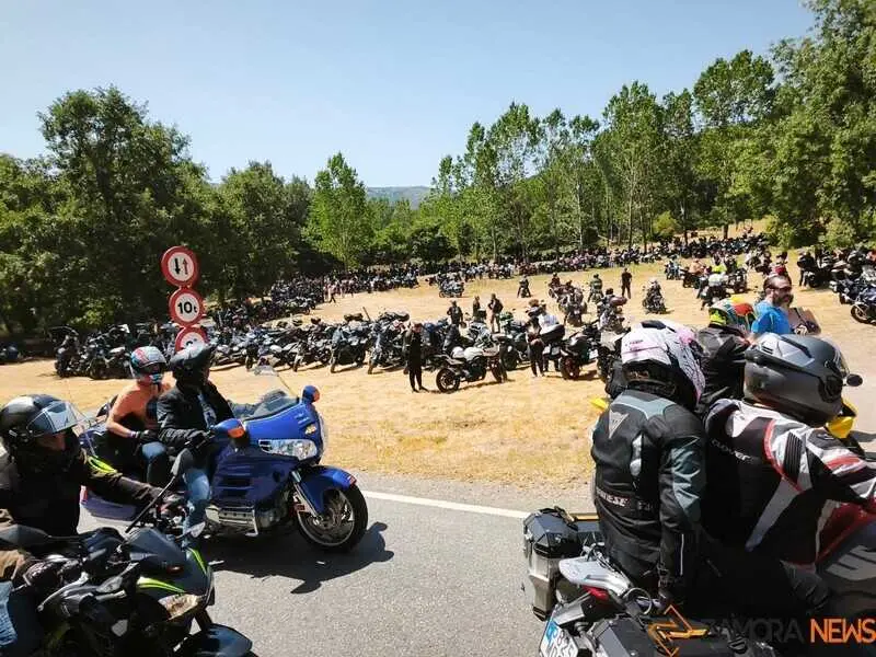 ruta central de la XXXII Concentraci&oacute;n Internacional de Motos Lago de Sanabria _39